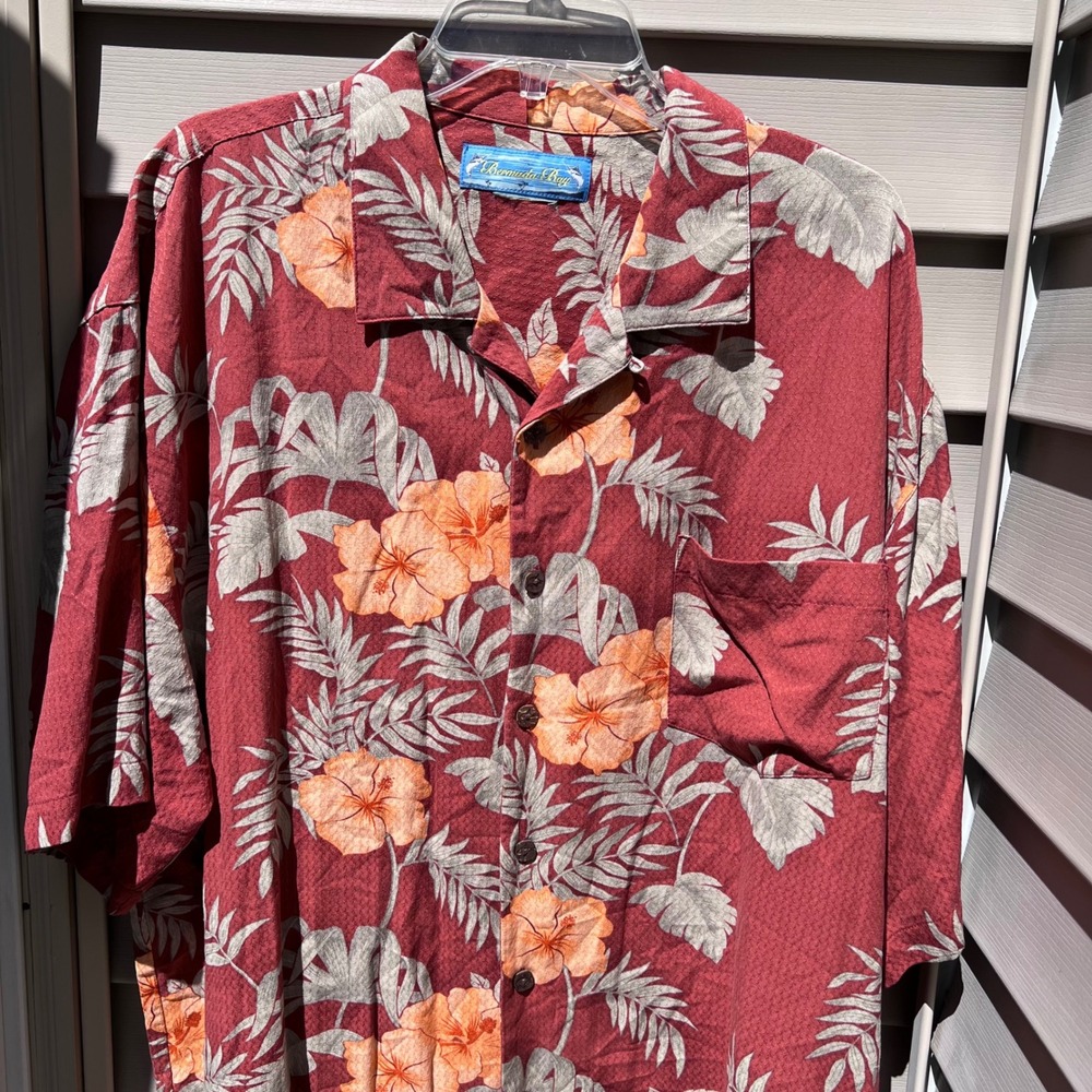 Bermuda Bay XXL Hawaiian Floral Camp Shirt. Tropical Resort cool dad - grandpa